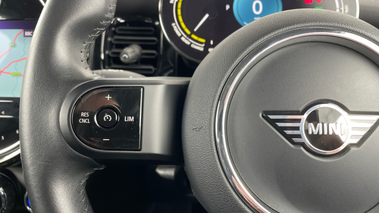 MINI Hatchback 135kW Cooper S Level 2 33kWh 3dr Auto Electric Hatchback